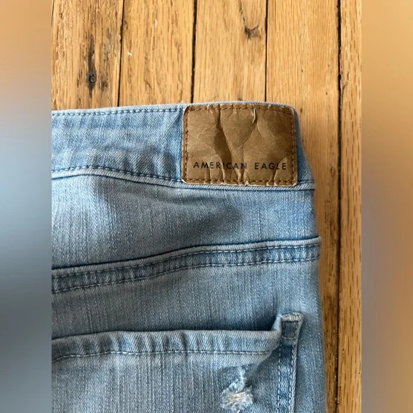 American Eagle Outfitters Light Blue Denim Jeans - Picture 8 of 9